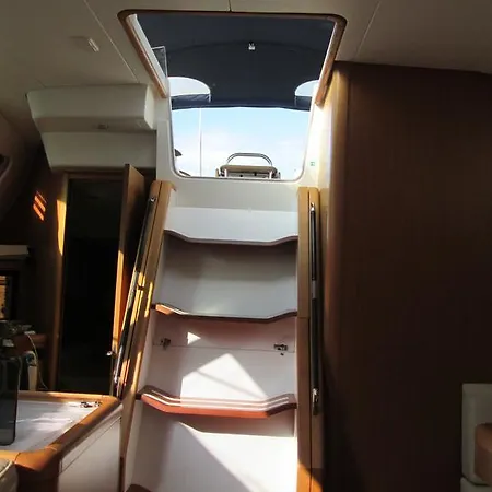 Overjoyed Boat & Breakfast * فيلاّسيمِيوس
